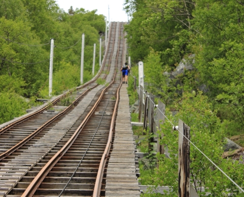 Trekking a Trolltunga
